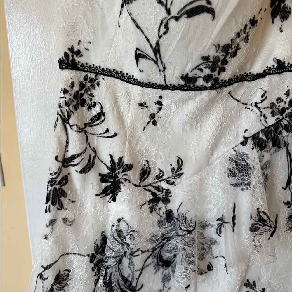 MARCHESA NOTTE lace dress - size 8 - Picture 2 of 3